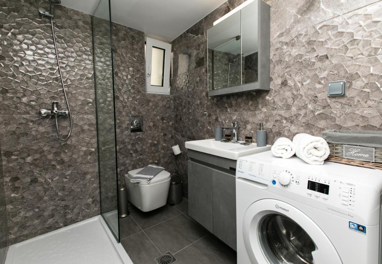 Luxury Shades Of Gray Apartment レティムノ エクステリア 写真